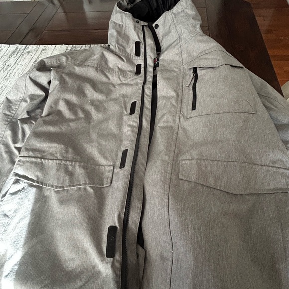 Men’s Chamonix Ski/Snowboarding Coat - Picture 5 of 11